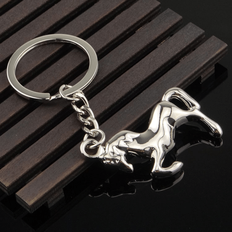 découvrez notre porte-clés cheval guide, alliant élégance et praticité pour les passionnés d'équitation. un accessoire essentiel pour garder vos clés en sécurité avec style.